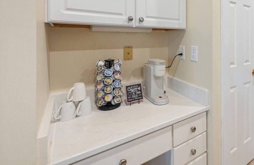 North Charleston Casa | Upscale Country Gem, Pool+Hot Tub, Games, Fire Pit