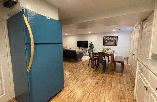 West Falls Church Apartamento | Upscale, Full Kitchen, 2-Bedroom Apt