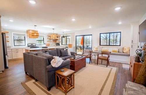 Greers Ferry Casa | Upscale Greers Ferry Lakefront Home with Amazing Views!