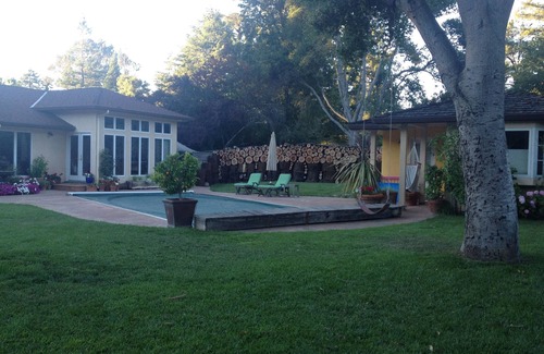Portola Valley Casa | Upscale Home in Nature of Portola Valley near Stanford/280-4BD/2BA/Pool/Hottub
