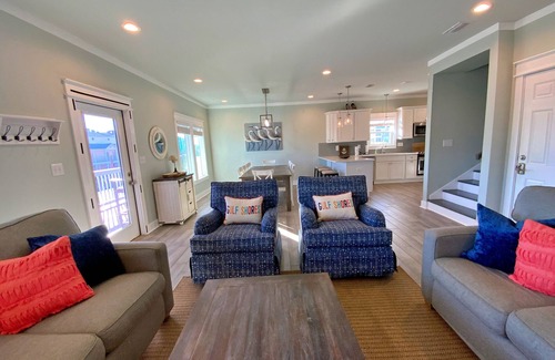 Morgantown Casa | Aug & Sept Discounted! Upscale Home - Pools & Tennis