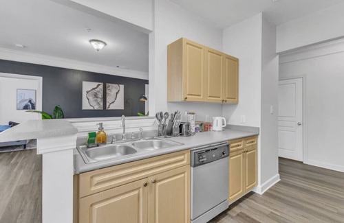 Southwest Raleigh Apartamento | Upscale King 2BR Suite—Mins to Downtown Raleigh!