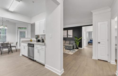 Southwest Raleigh Apartamento | Upscale King 2BR Suite Mins to Downtown Raleigh