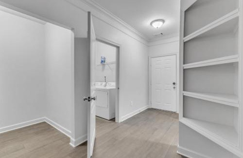 Southwest Raleigh Apartamento | Upscale King 2BR Suite Mins to Downtown Raleigh