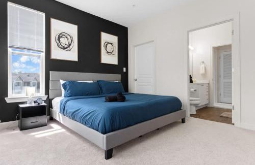 Cary Apartamento | Upscale King 2BR Suite Mins Downtown Raleigh