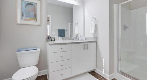 Pineville Casa | Upscale King 3BR Townhouse in Pineville
