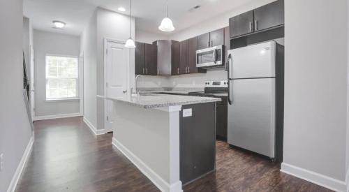 Pineville Casa | Upscale King 3BR Townhouse Pineville