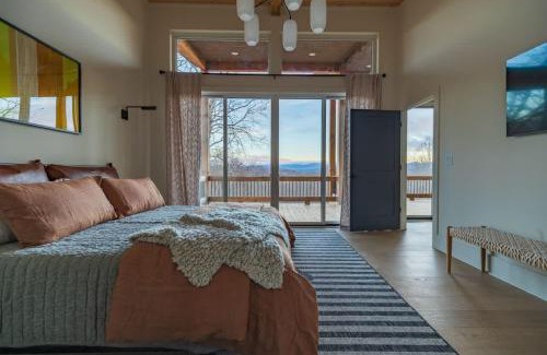 Morganton Casa | Upscale Masterpiece - Mountain Views with Hot Tub