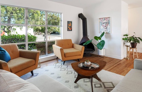 Serra Mesa Casa | Upscale Mid Century Modern Canyon Home