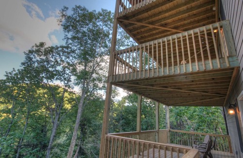 Boone Chalet De Esquí | Chalet de montaña de lujo con vistas, sala de juegos, hoguera al aire libre, cerca de Boone y Blowing Rock