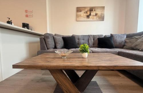 Niagara Falls Casa | Upscale Niagara Falls Getaway - BRAND NEW
