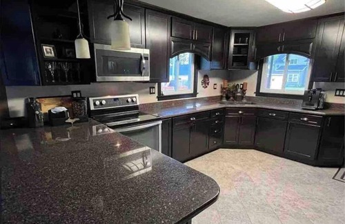 Iron Mountain Casa | Upscale & quiet great for remote work in town
