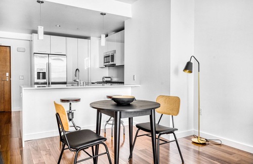 Rincon Hill Apartamento | Upscale Rincon Hill 1BR w/ Pool & Theater, close to shops, by Blueground