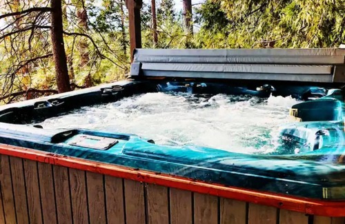 Arnold Cabina | UPSCALE. SLEEPS 18. HOT TUB.POOL TBL.WALK2BLS.K9OK