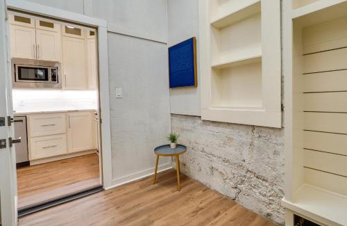 Texarkana Casa | Upscale Texarkana Townhome, Walk to Downtown!