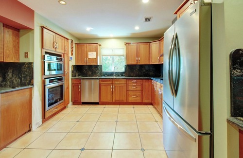 Homestead Casa | Upscale Tropical Hideaway for Families & Groups. Pet-Friendly!