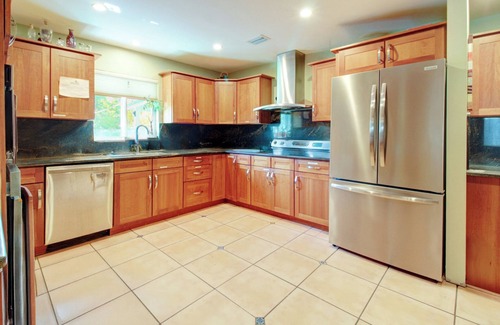 Homestead Casa | Upscale Tropical Hideaway for Families & Groups. Pet-Friendly!