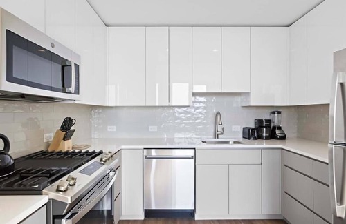 White Plains Apartamento | Upscale Two Bedroom Apartment | Fully Furnished | Downtown White Plains