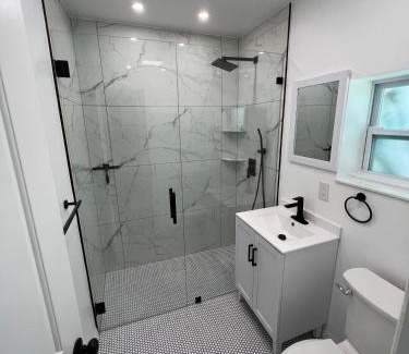 Childs Park Casa | Upscale Unique Studio, Private Yard And Entrance