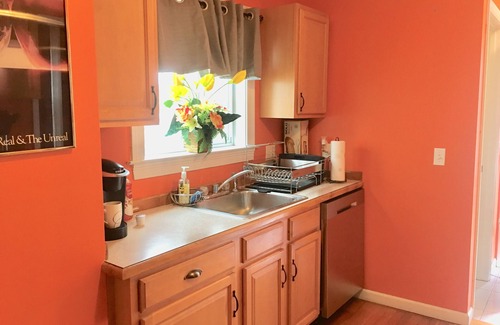 Springfield Casa | Upscaled Home in a Quiet Neighborhood