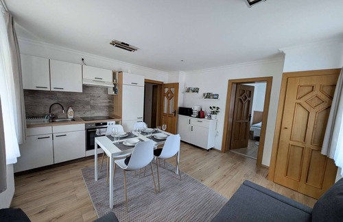 Bad Bleiberg Apartamento | UPSTAIRS, 2 BEDROOMS APARTMENT - small room with double bed