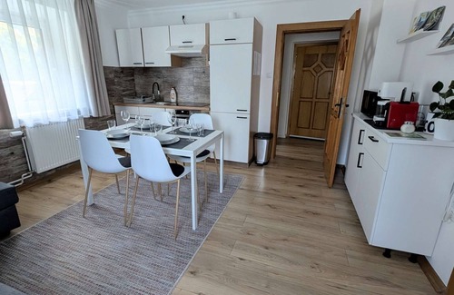Bad Bleiberg Apartamento | UPSTAIRS, 2 BEDROOMS APARTMENT - small room with double bed