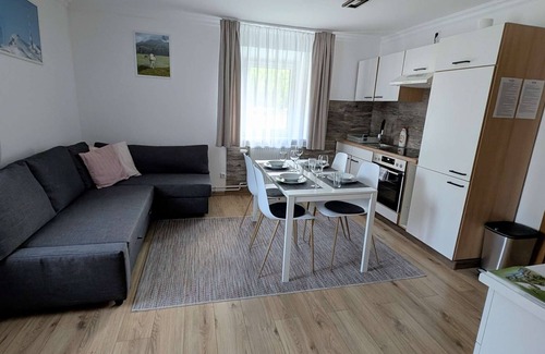 Bad Bleiberg Apartamento | UPSTAIRS, 2 BEDROOMS APARTMENT - small room with double bed