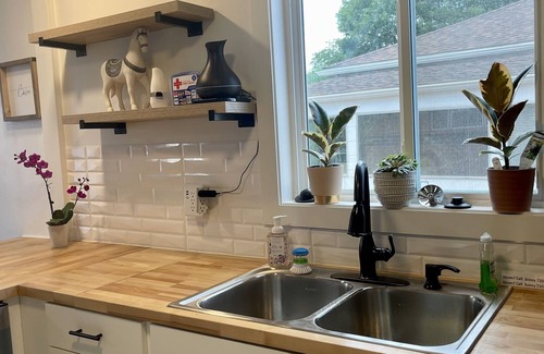 Twin Lakes Casa | Upstairs Suite Modern 2 Bedrooms & Bath, with Fully Stocked Kitchen, See Video