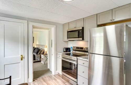 East Syracuse Apartamento | Upstate New York Golf Course Vacation Rental!