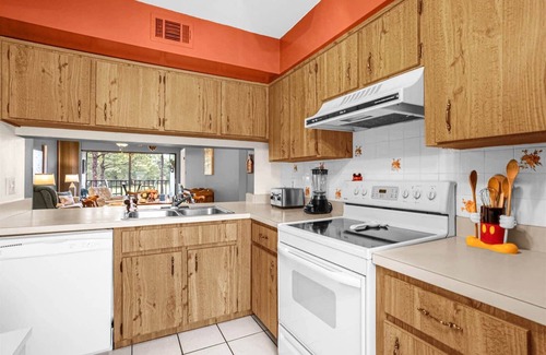 Ventura Apartamento | Upstay 2BR Golfer's Retreat w Patio Ventura Resort!