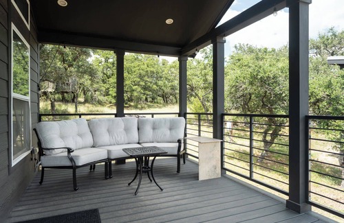 Dripping Springs Cabina | Upstay - Cabin Home in Dreamland
