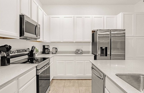 Kissimmee Casa | Upstay - Guest Home w Cinema Theme Rooms