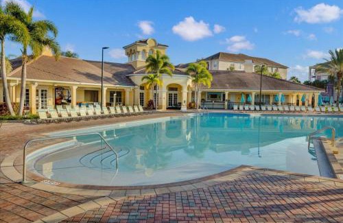 Florida Central Atlantic Coast Casa | Upstay Spacious 3BR Home w Patio Vista Cay Resort