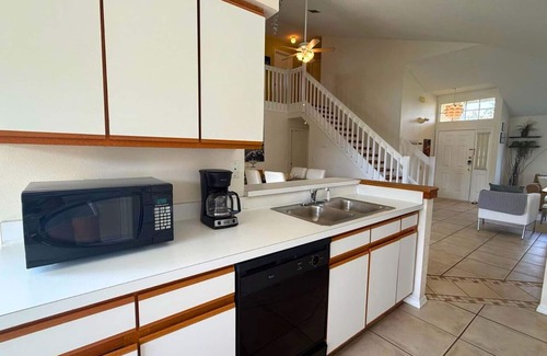 Chatham Park Casa | Upstay Stylish 3BR Family-friendly Retreat w Patio
