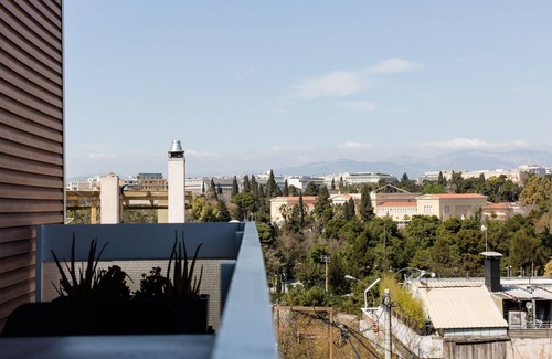 Mets Apartamento | UPSTREET Adorable 2 Bedroom Apartment near Kallimarmaro Stadium