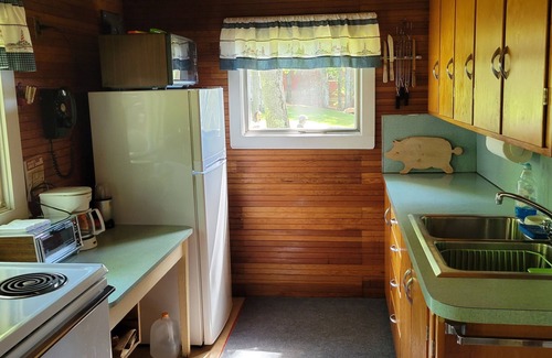 Lincolnville Cabaña | "Uptacamp" feel, true Maine style Camp