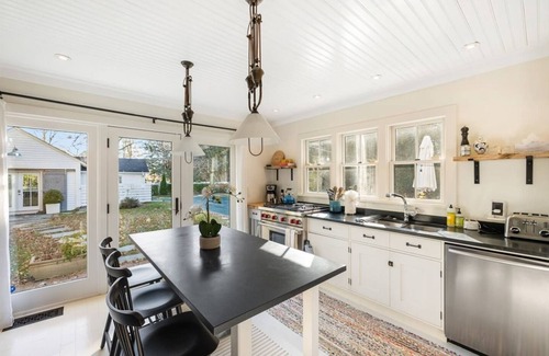 Bellport Casa | Upton House Bellport Village