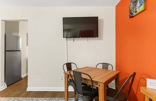 Norwood Apartamento | Uptown Apartment, Near Parks! The Bricks Unit 2
