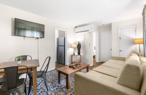 Norwood Apartamento | Uptown Apartment, Near Parks! The Bricks Unit 3