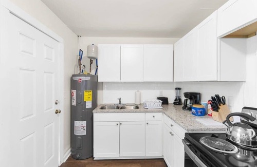 Norwood Apartamento | Uptown Apartment, Near Parks! The Bricks Unit 7