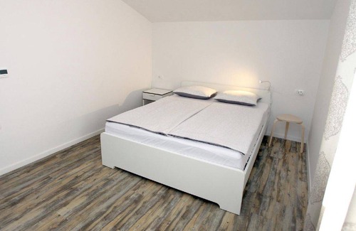 Portoroz Apartamento | Uptown Apartment w/ Balcony and Sea View ZAKI3