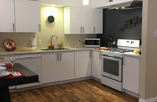 Knox - Henderson Apartamento | Uptown Dallas - Lovely 1 bd # 5, WiFi, estacionamiento, cerca de restaurantes y tiendas y caja fuerte