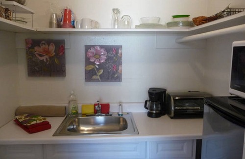 Knox - Henderson Apartamento | Uptown Dallas - Lovely Studio 7A, WiFi, estacionamiento, cerca de restaurantes y tiendas y caja fuerte