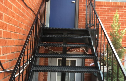 Knox - Henderson Apartamento | Uptown Dallas - Lovely Studio 7A, WiFi, estacionamiento, cerca de restaurantes y tiendas y caja fuerte