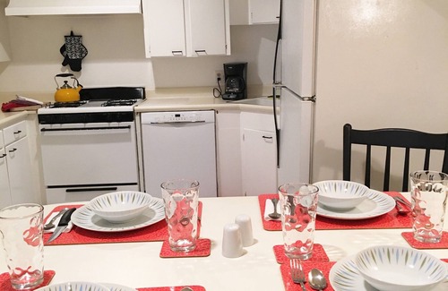 Knox - Henderson Apartamento | Uptown Dallas - Amplio 1 bd # 1, WiFi, estacionamiento, cerca de restaurantes y tiendas y Saf