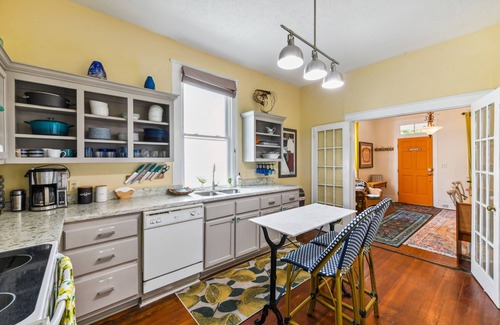Irish Channel Casa | Uptown double near shopping, restaurants and bars!