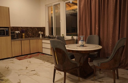 Kaul Apartamento | Uptown Kingdom The Luxury Homestay