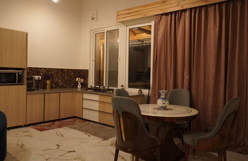 Kaul Apartamento | Uptown Kingdom The Luxury Homestay