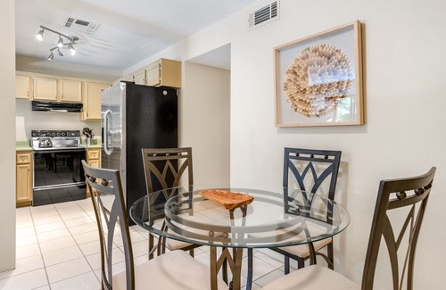 Uptown Design District Condominio | Uptown Resort Style Living Cool Summer Discount End of June through August 31!