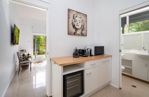 Bomaderry Casa | URALLA STUDIO - South Coast - Private Guest Suite